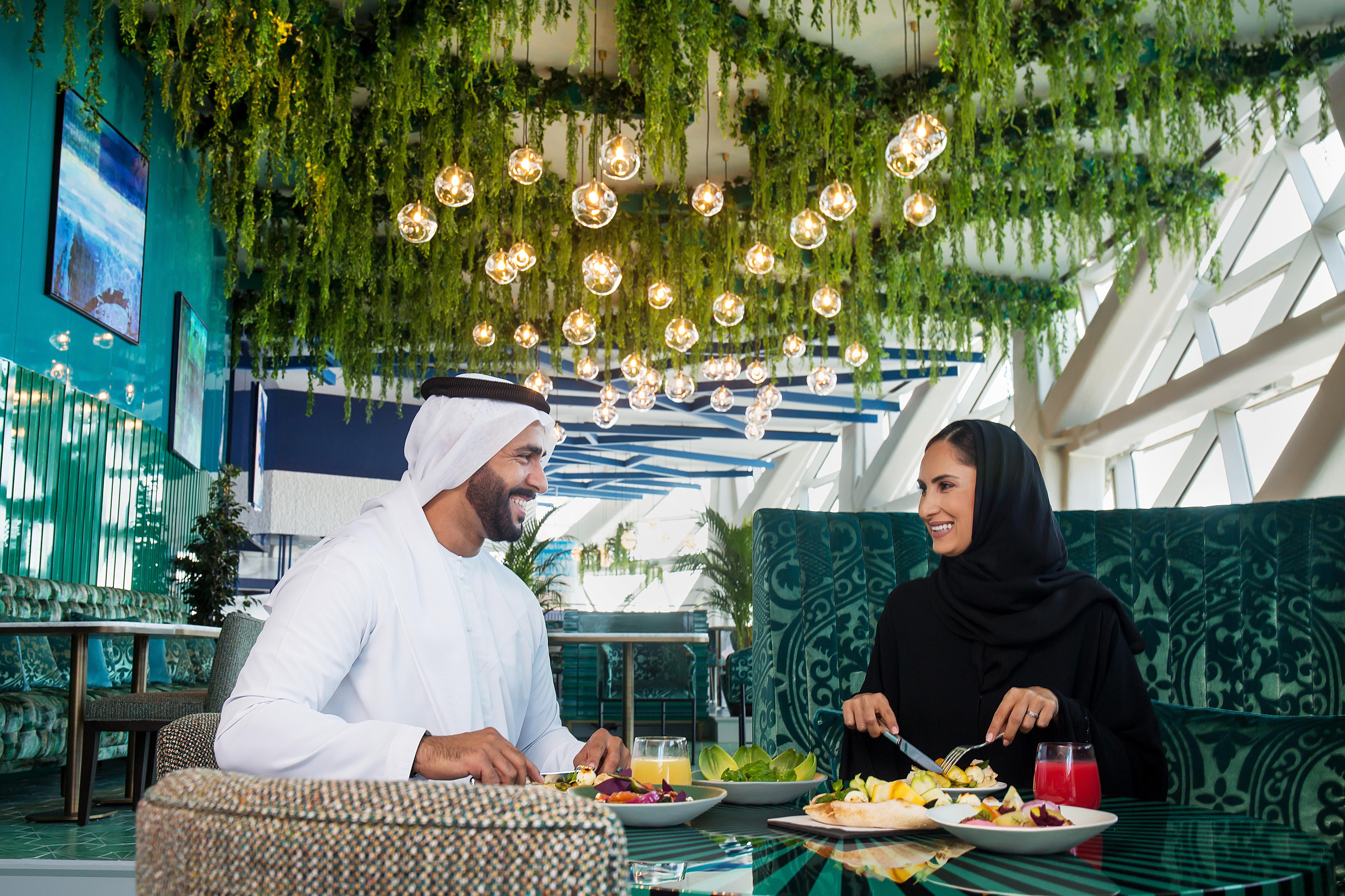 Andaz Capital Gate Abu Dhabi, By Hyatt Hotel Abou Dabi