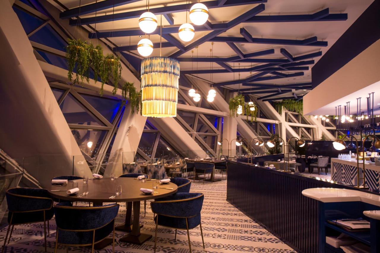 Hotel Andaz Capital Gate Abu Dhabi, By Hyatt Abou Dabi