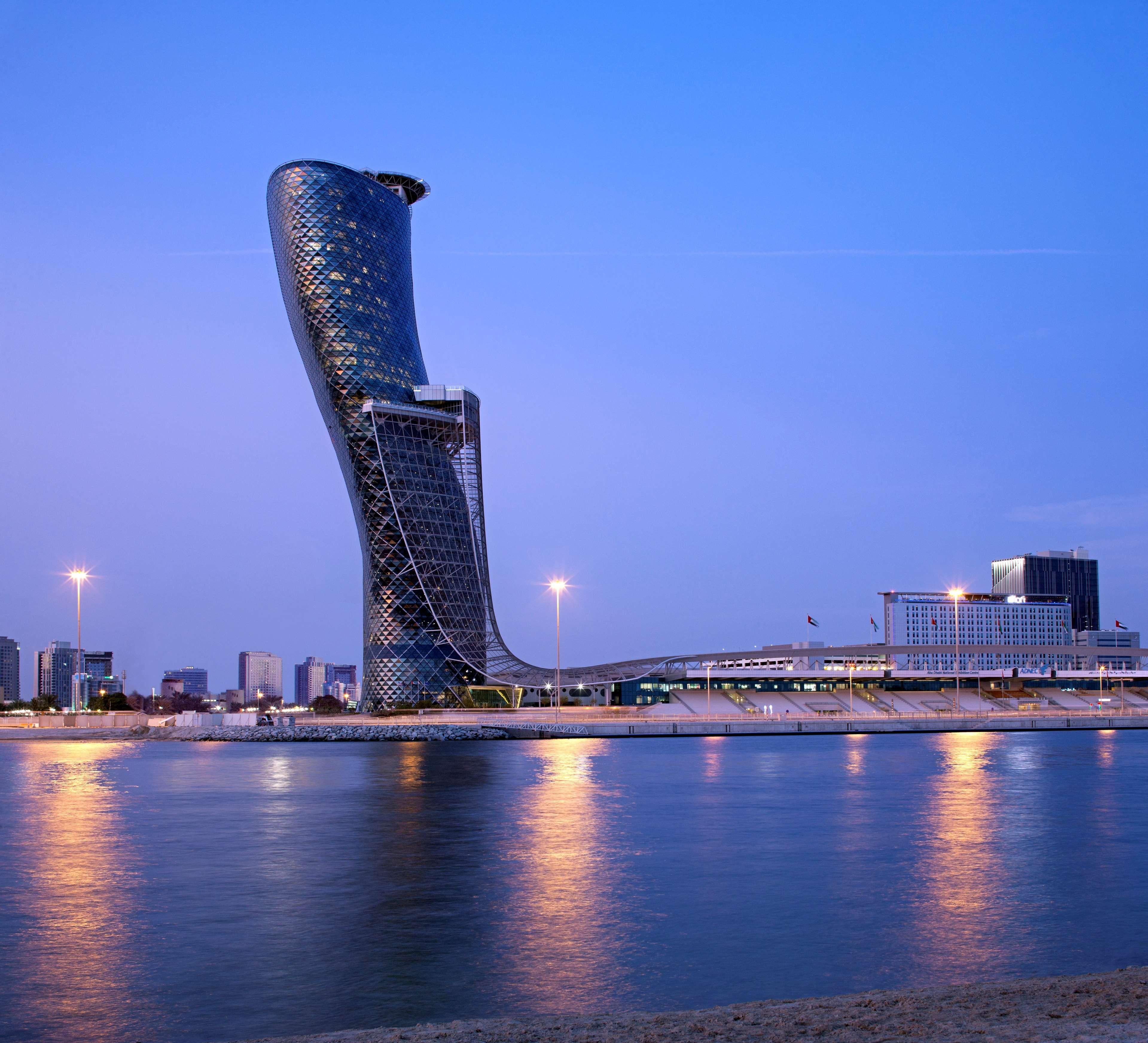Hotel Andaz Capital Gate Abu Dhabi, By Hyatt Abou Dabi
