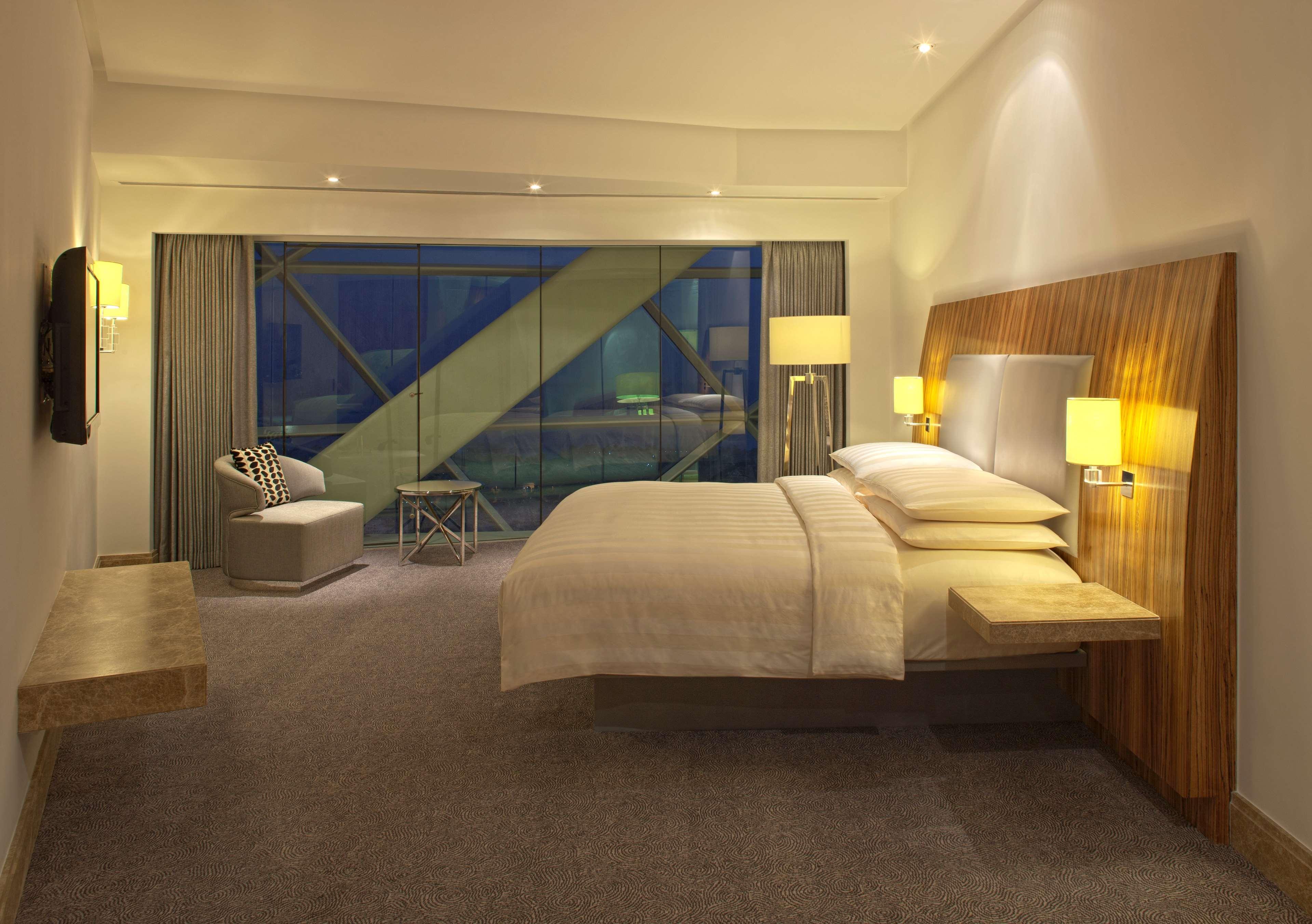 Hotel Andaz Capital Gate Abu Dhabi, By Hyatt Abou Dabi