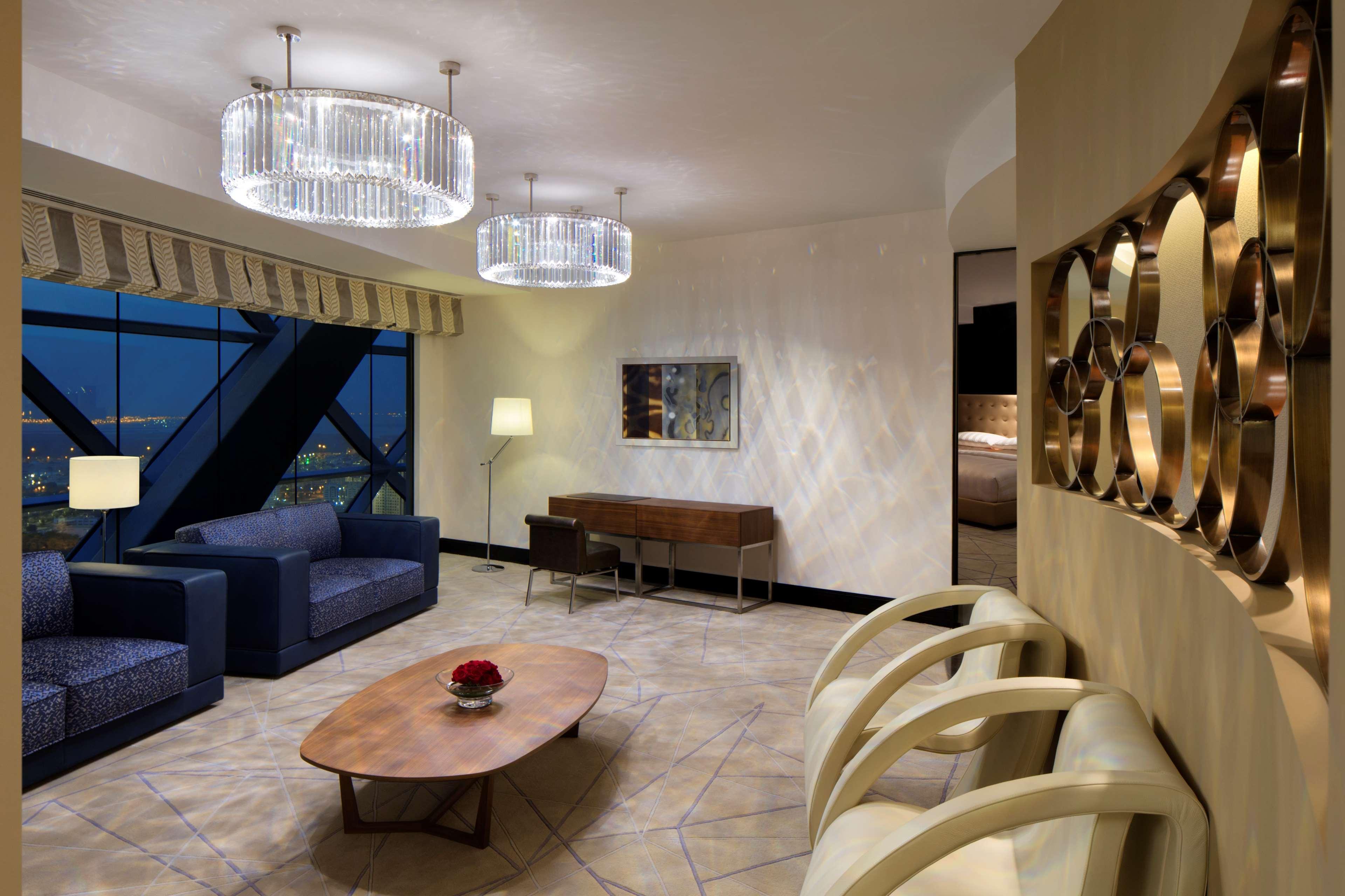 Andaz Capital Gate Abu Dhabi, By Hyatt 5* Abou Dabi